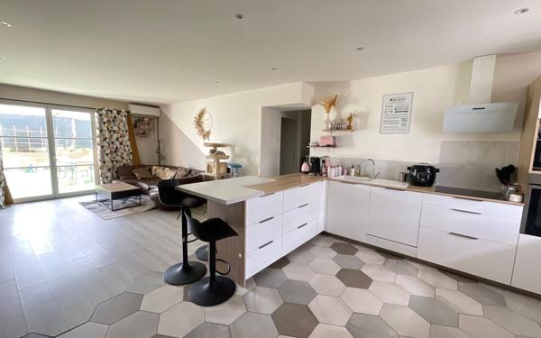 Appartement à vendre    2 pièces •  Miribel