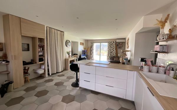 Appartement à vendre    2 pièces •  Miribel