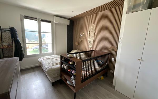Appartement à vendre    2 pièces •  Miribel