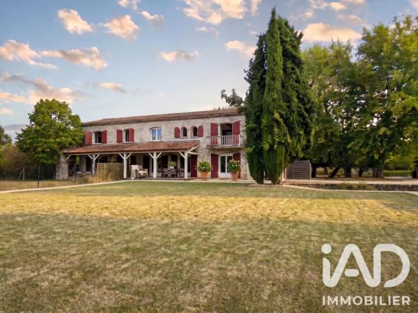 Maison à vendre 12 pièces 400 m² Jarnac
