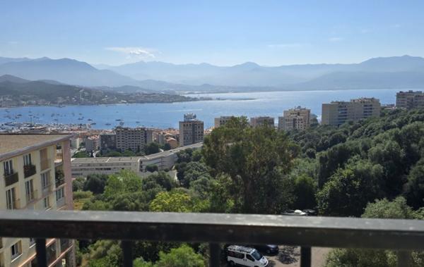 Vente Appartement P3 Vue mer panoramique à rafraîchir Ajaccio   