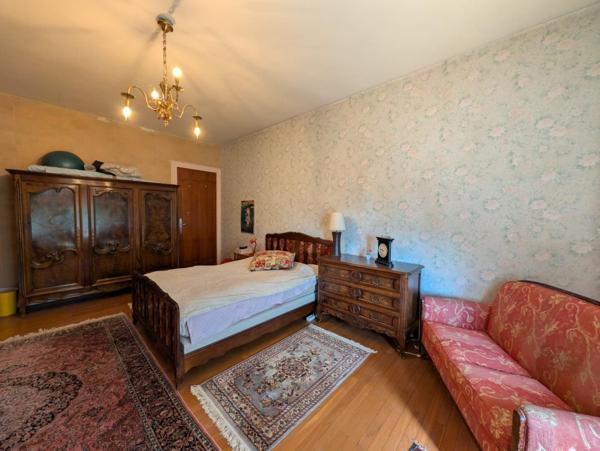 Élégance et sérénité : une maison bourgeoise au cœur d'un écrin de verdure