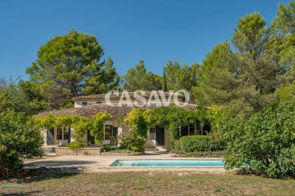 Vente Maison 5 pièces de 240m² - 13410 Lambesc