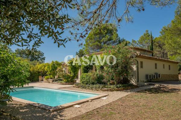Vente Maison 5 pièces de 240m² - 13410 Lambesc
