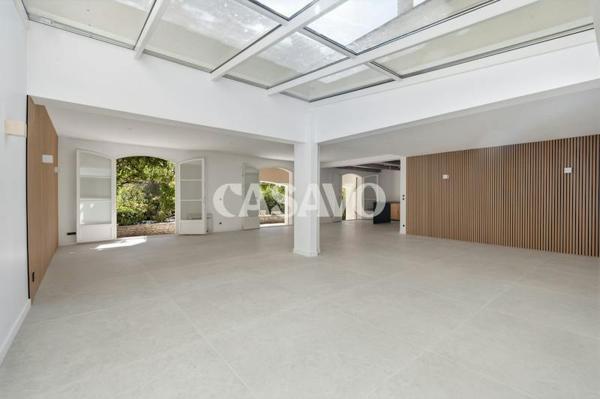 Vente Maison 5 pièces de 240m² - 13410 Lambesc