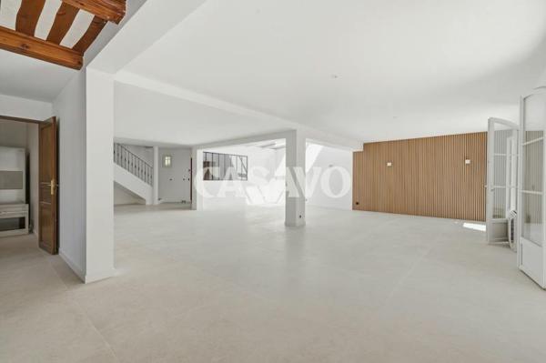 Vente Maison 5 pièces de 240m² - 13410 Lambesc