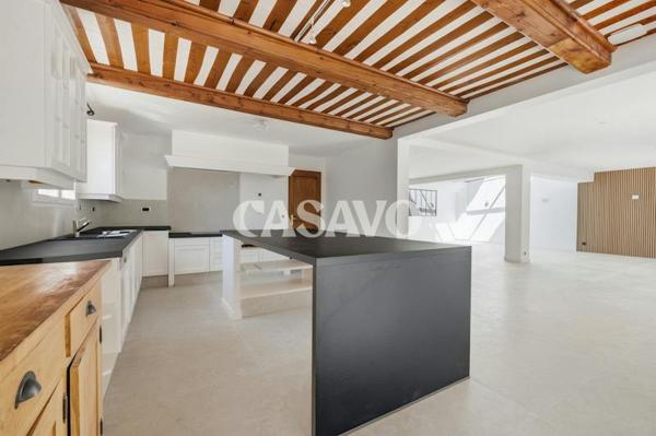 Vente Maison 5 pièces de 240m² - 13410 Lambesc