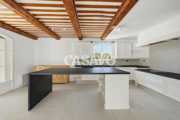 Vente Maison 5 pièces de 240m² - 13410 Lambesc