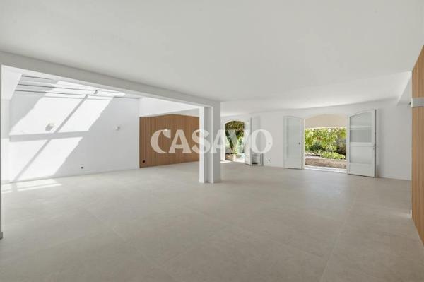 Vente Maison 5 pièces de 240m² - 13410 Lambesc