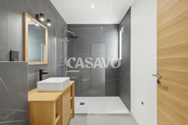 Vente Maison 5 pièces de 240m² - 13410 Lambesc