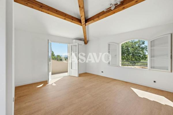 Vente Maison 5 pièces de 240m² - 13410 Lambesc