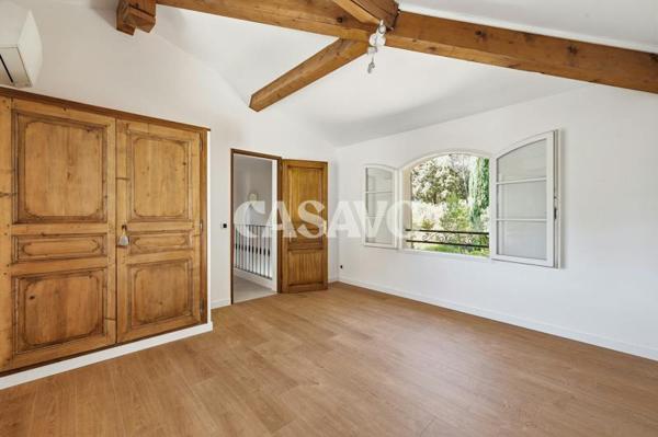 Vente Maison 5 pièces de 240m² - 13410 Lambesc