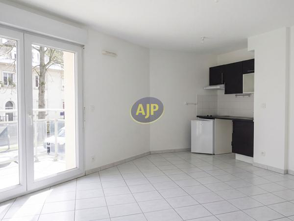 Appartement à louer Nantes : 3 pièces, 60m² avec 2 chambre(s) à 781€ - AJP Immobilier Nantes Jouzel