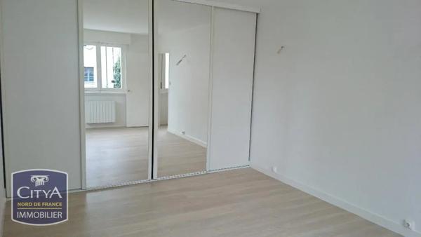 Appartement à louer 2 pièces 53.12m² Valenciennes (59300)