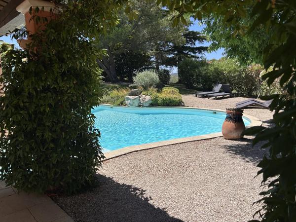 Golf de Pont Royal, maison de charme plain pied direct le fairway