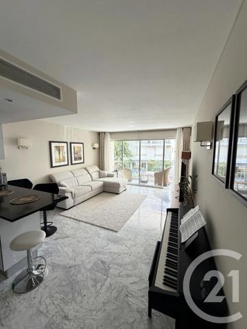 Appartement F3 à vendre  3 pièces - 64,09 m 2   JUAN LES PINS  - 06