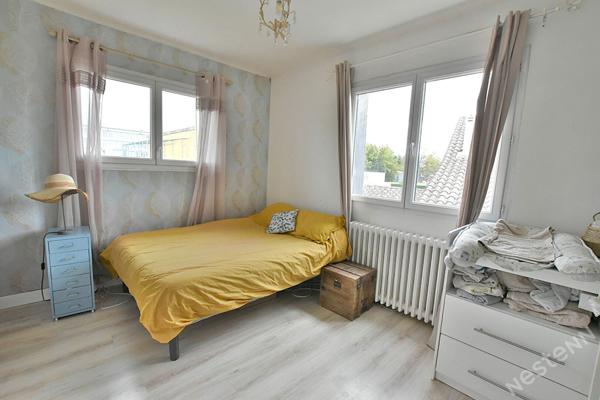 Charmante maison à vendre à Bergerac - 5 chambres et grand séjour !