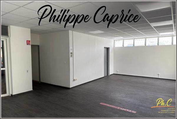 Dpt Martinique (972), à louer DUCOS Bureau - Plain pied