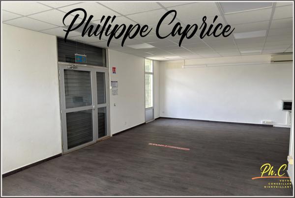 Dpt Martinique (972), à louer DUCOS Bureau - Plain pied