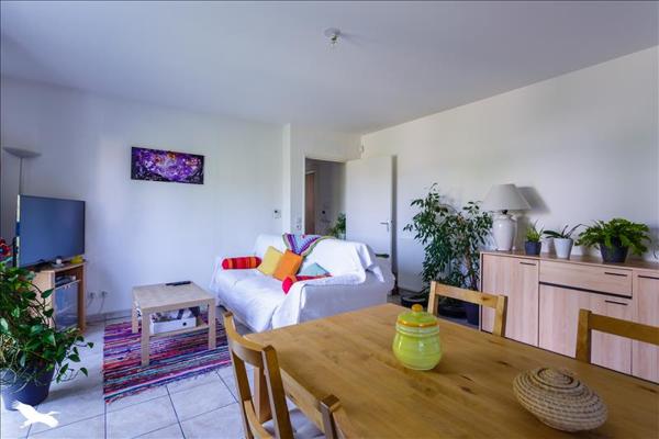 Appartement à louer |  VENISSIEUX |  2 pièces | 49 m²