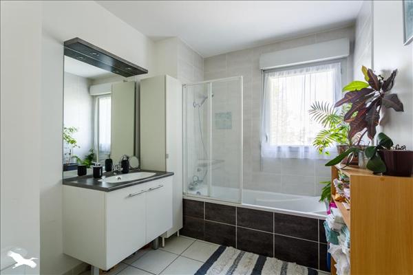 Appartement à louer |  VENISSIEUX |  2 pièces | 49 m²