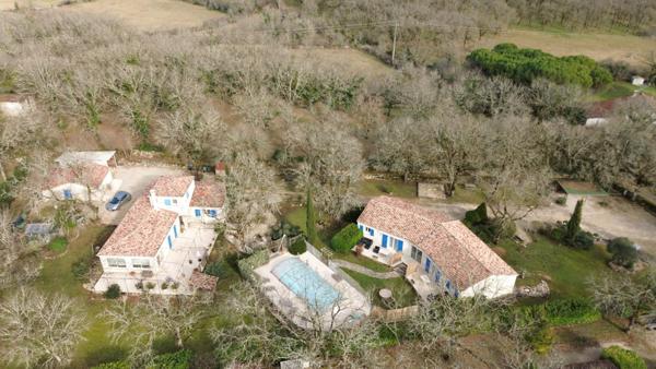 Maison et gîtes à Limogne en Quercy