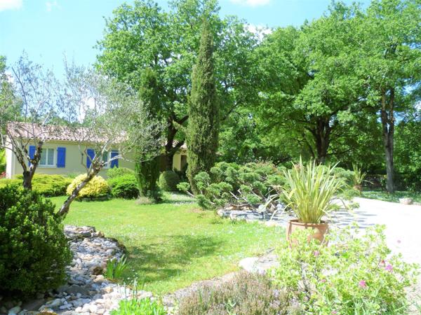 Maison et gîtes à Limogne en Quercy