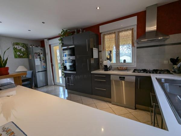 Maison et gîtes à Limogne en Quercy