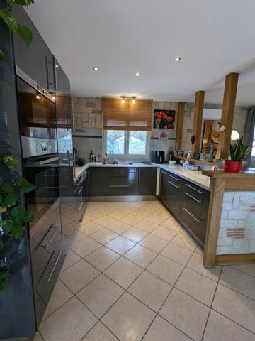 Maison et gîtes à Limogne en Quercy