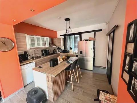 Creil – Maison familiale 103 m² avec piscine, jardin, garage et Dépendance