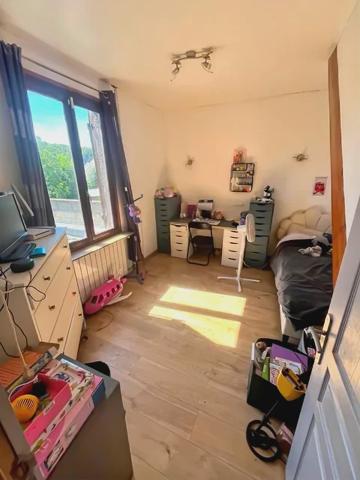 Creil – Maison familiale 103 m² avec piscine, jardin, garage et Dépendance