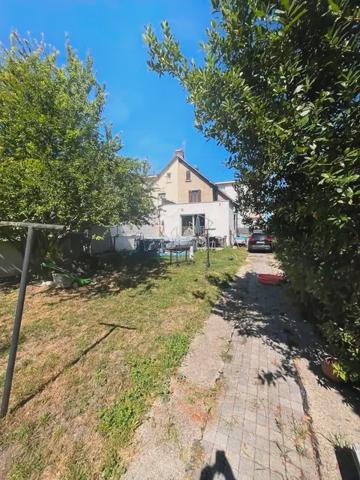 Creil – Maison familiale 103 m² avec piscine, jardin, garage et Dépendance