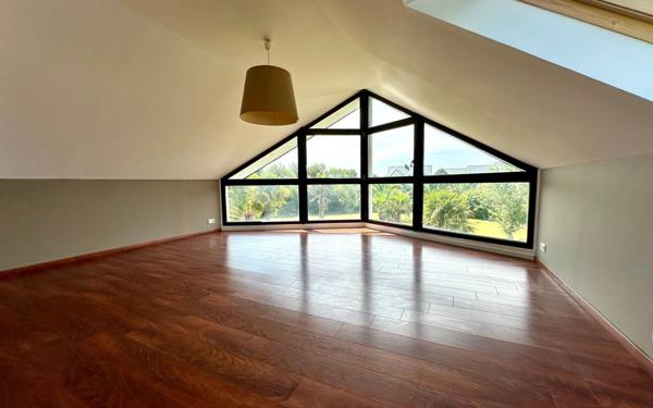 Maison à vendre    4 pièces • 207 m2 Milizac