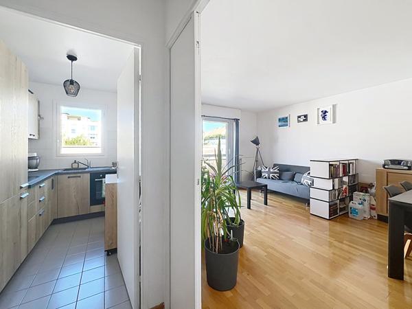Appartement Suresnes 2 pièce(s) 51 m2