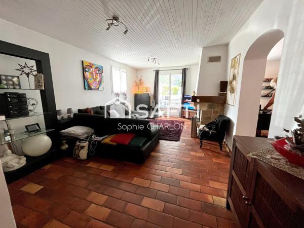 Bourg les Valence, maison familiale de caractère, 4 chambres, terrasse et 1207m2 de jardin