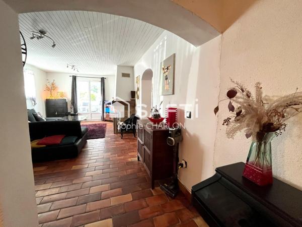 Bourg les Valence, maison familiale de caractère, 4 chambres, terrasse et 1207m2 de jardin