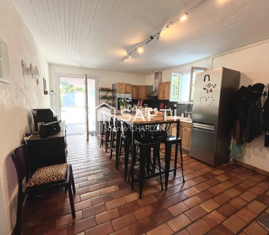 Bourg les Valence, maison familiale de caractère, 4 chambres, terrasse et 1207m2 de jardin