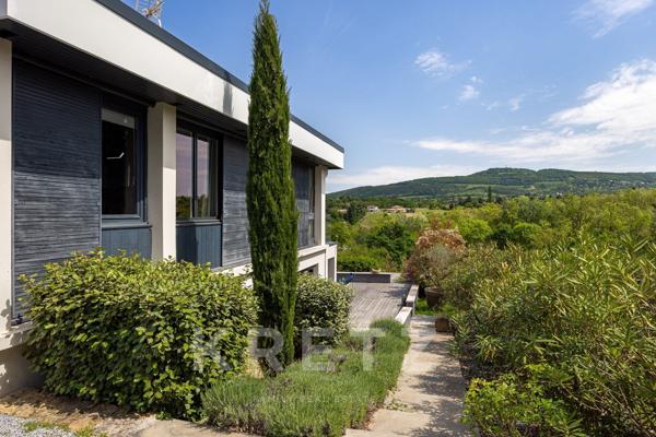 Maison d'architecte avec vue à Marcilly D'Azergues