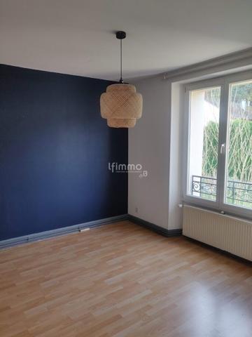 Jolie Maison avec terrain à Bruyères