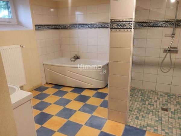 Jolie Maison avec terrain à Bruyères