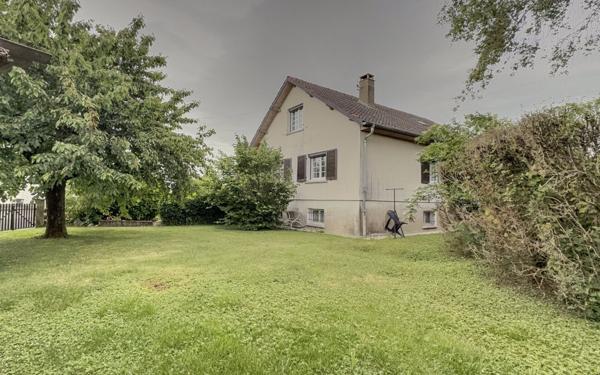 Maison à vendre    6 pièces •  Bretenière