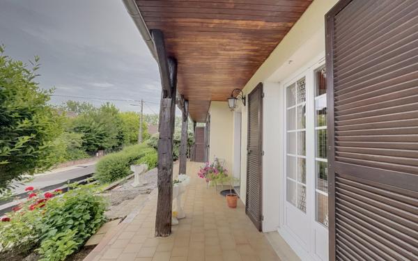 Maison à vendre    6 pièces •  Bretenière