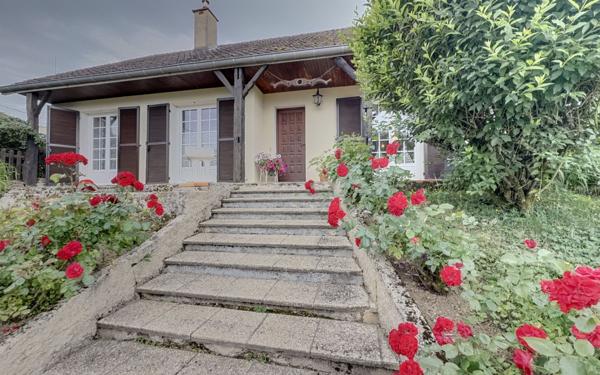 Maison à vendre    6 pièces •  Bretenière