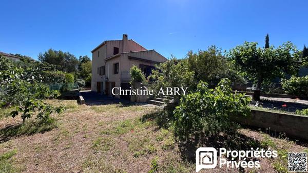 Rare à Boulouris - Villa 8 pièces 180 M2 avec appartement Indépendant
