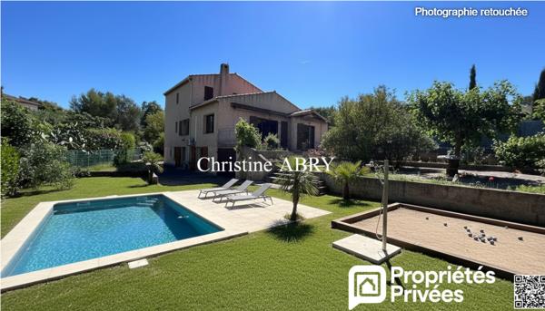 Rare à Boulouris - Villa 8 pièces 180 M2 avec appartement Indépendant