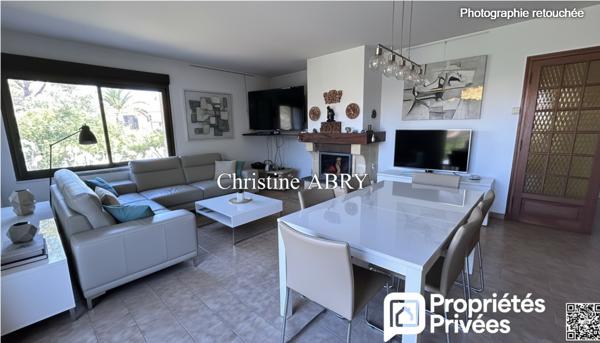 Rare à Boulouris - Villa 8 pièces 180 M2 avec appartement Indépendant