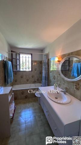 Rare à Boulouris - Villa 8 pièces 180 M2 avec appartement Indépendant