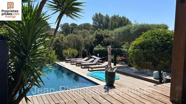 Villa Sanary Sur Mer 7 pièce(s) 235 m2