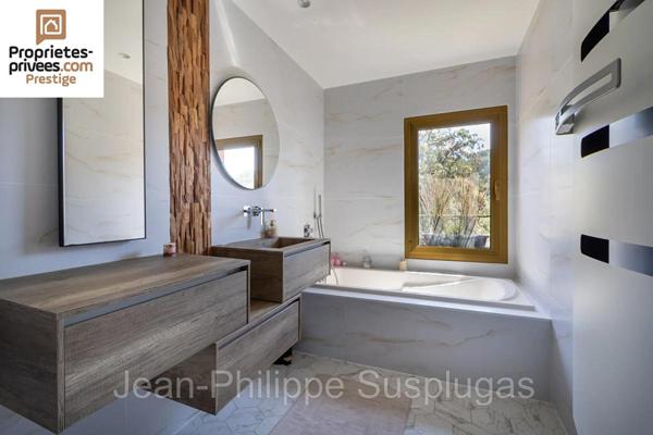 Villa Sanary Sur Mer 7 pièce(s) 235 m2