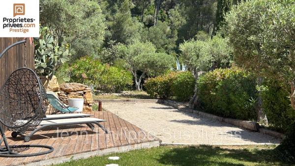 Villa Sanary Sur Mer 7 pièce(s) 235 m2